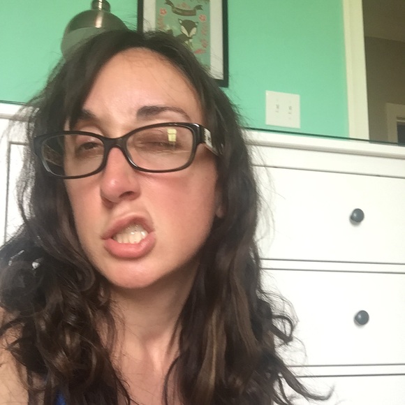 Meet your Posher, Jeny - Picture 5 of 5